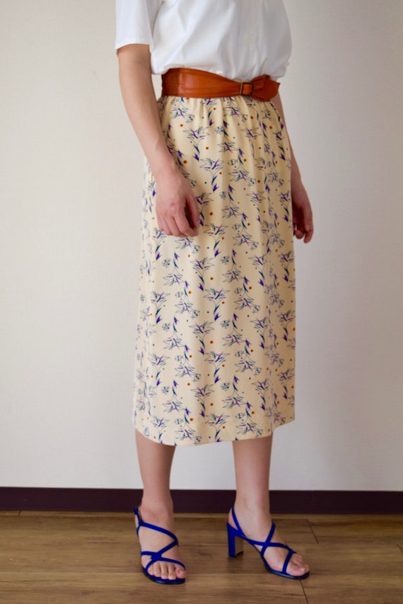 Novelty print skirt beige skirt xs Japanese vintag