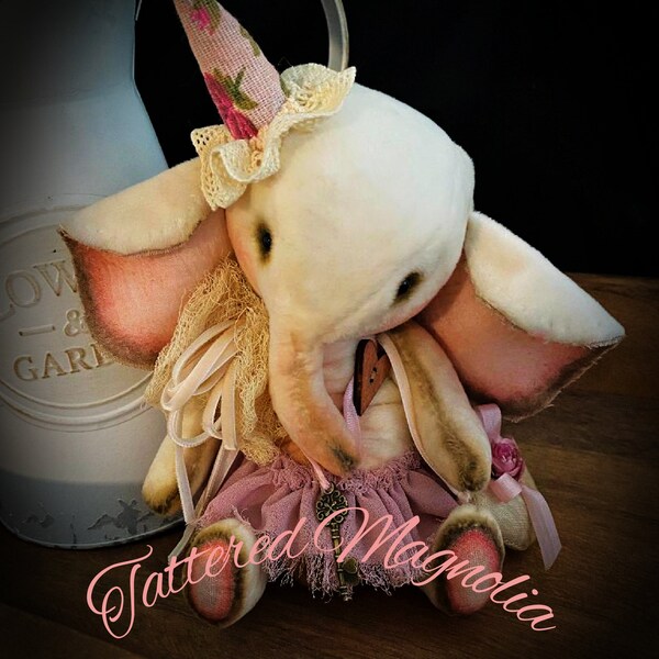 Artist Elephant Teddy "Lulu" Fully Jointed OOAK Hand Stitched 7 in with Gift Box in US Michelle Carlisle