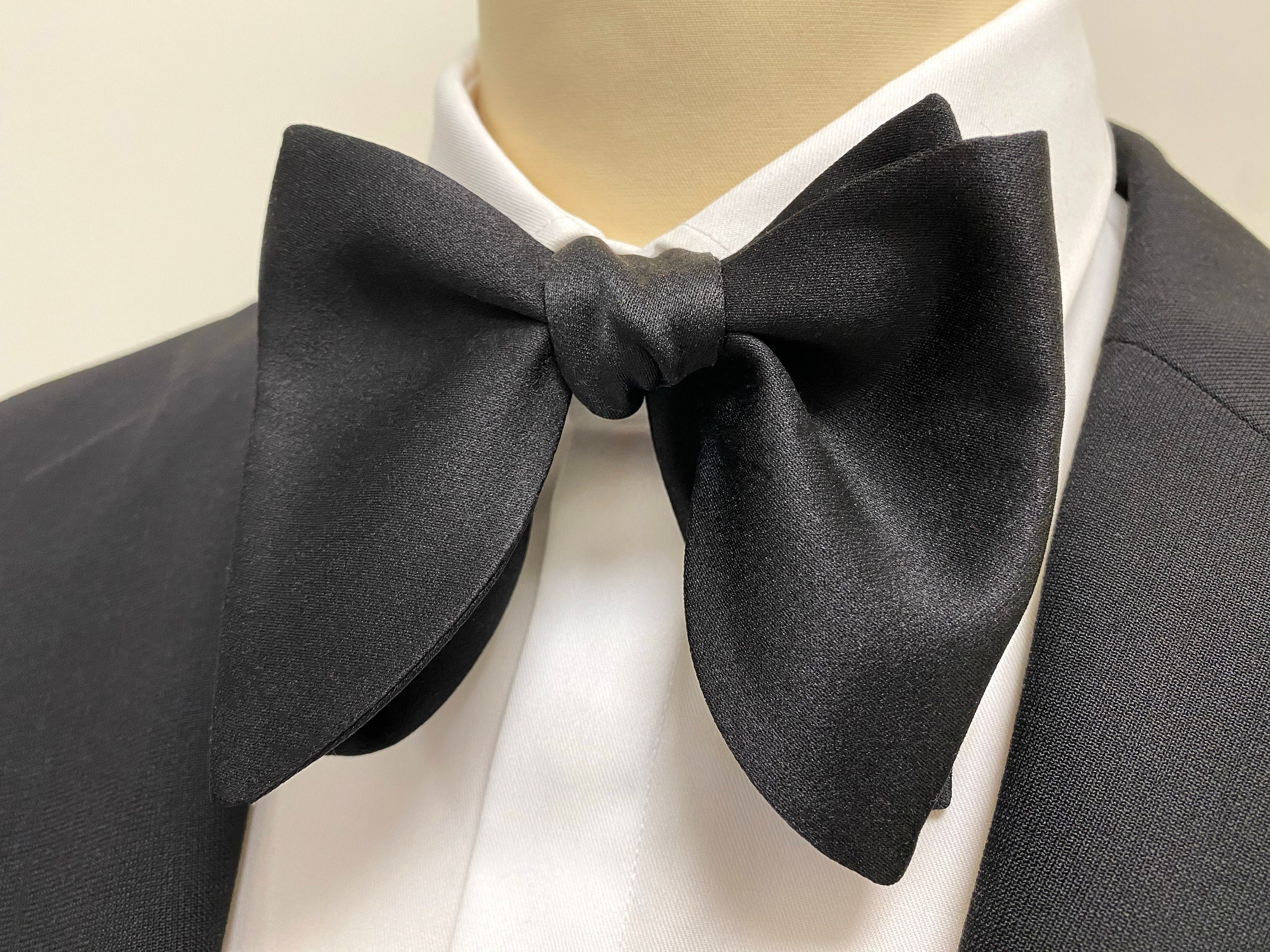 Knot Theory Bow Ties Black and Gold 4-Way Butterfly Self-Tying Bow Tie