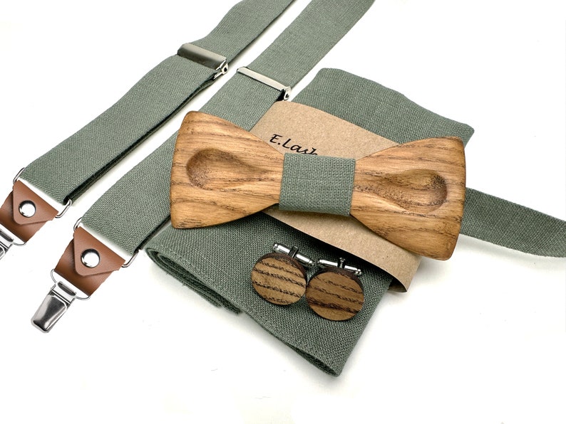 Sage green wooden bow tie set for wedding;
Noeud papillon en bois vert sauge pour mariage;
Salbeigrünes Fliege-Set aus Holz für die Hochzeit;