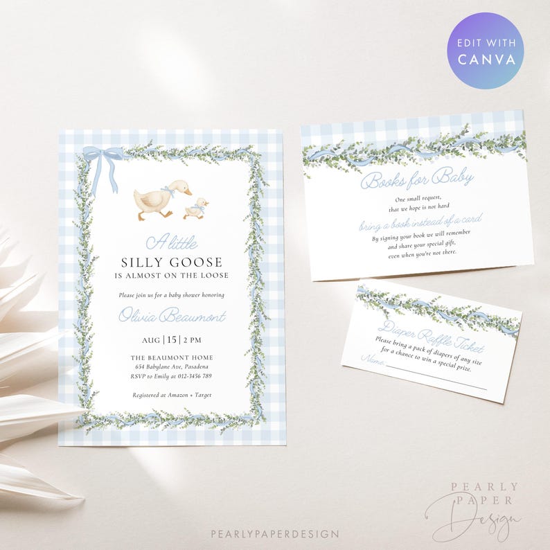 Peut inclure: Ensemble de faire-part de baby shower avec un motif vichy bleu et des accents floraux. L'invitation pr&eacute;sente une illustration &agrave; l'aquarelle d'une oie et d'un oison. Comprend une carte "Livres pour b&eacute;b&eacute;" et un "Billet de tombola pour couches".