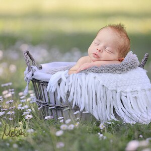 Newborn Digital Backdrop/Digital Background/White Flowers/Basket Prop