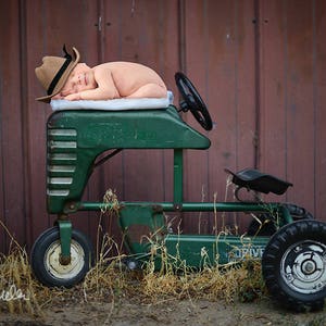 Newborn Digital Backdrop/Background Country Tractor Farm Cowboy Rustic Red Barn