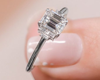 Emerald Cut Engagement Ring, Unique DIamond Jewelry, Art Deco Ring, Diamond Engagement Ring, White Gold Diamond Ring, Baguette Diamond Ring