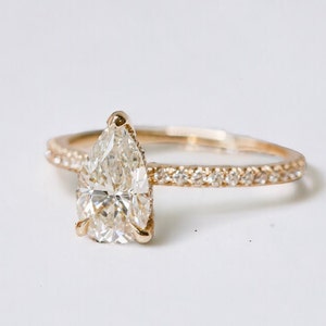 Engagement Ring, Diamond Ring, 1.5 Carat Pear Natural Diamond Engagement Ring made with 14k Yellow Gold a Unique Solitaire Diamond Ring