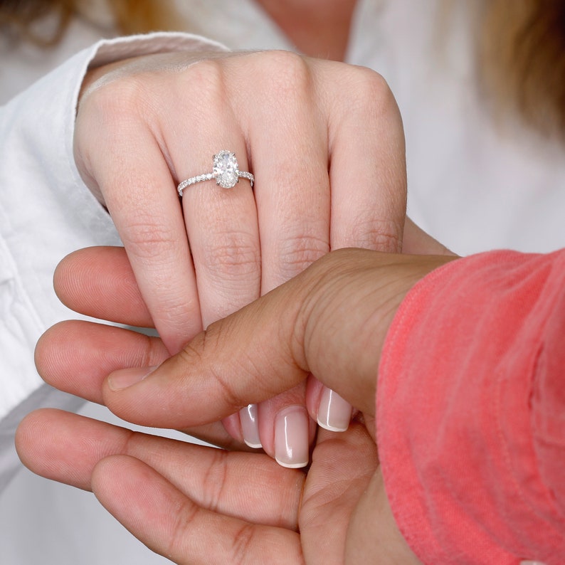 2 Carat Oval Diamond Engagement Ring Oval Diamond Ring Oval Etsy