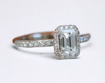 Anillo de compromiso de talla esmeralda, anillo de diamantes con halo, joyería de diamantes naturales, anillo de compromiso de diamantes para mujer, anillo de compromiso de diamantes, anillo de diamantes