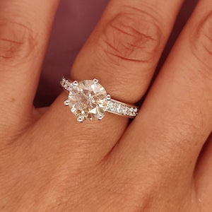 Runder Diamantring, Designer Schmuck, Kanal gesetzter Diamantring, Naturdiamant-Verlobungsring, 14K Golddiamantring, Solitärring