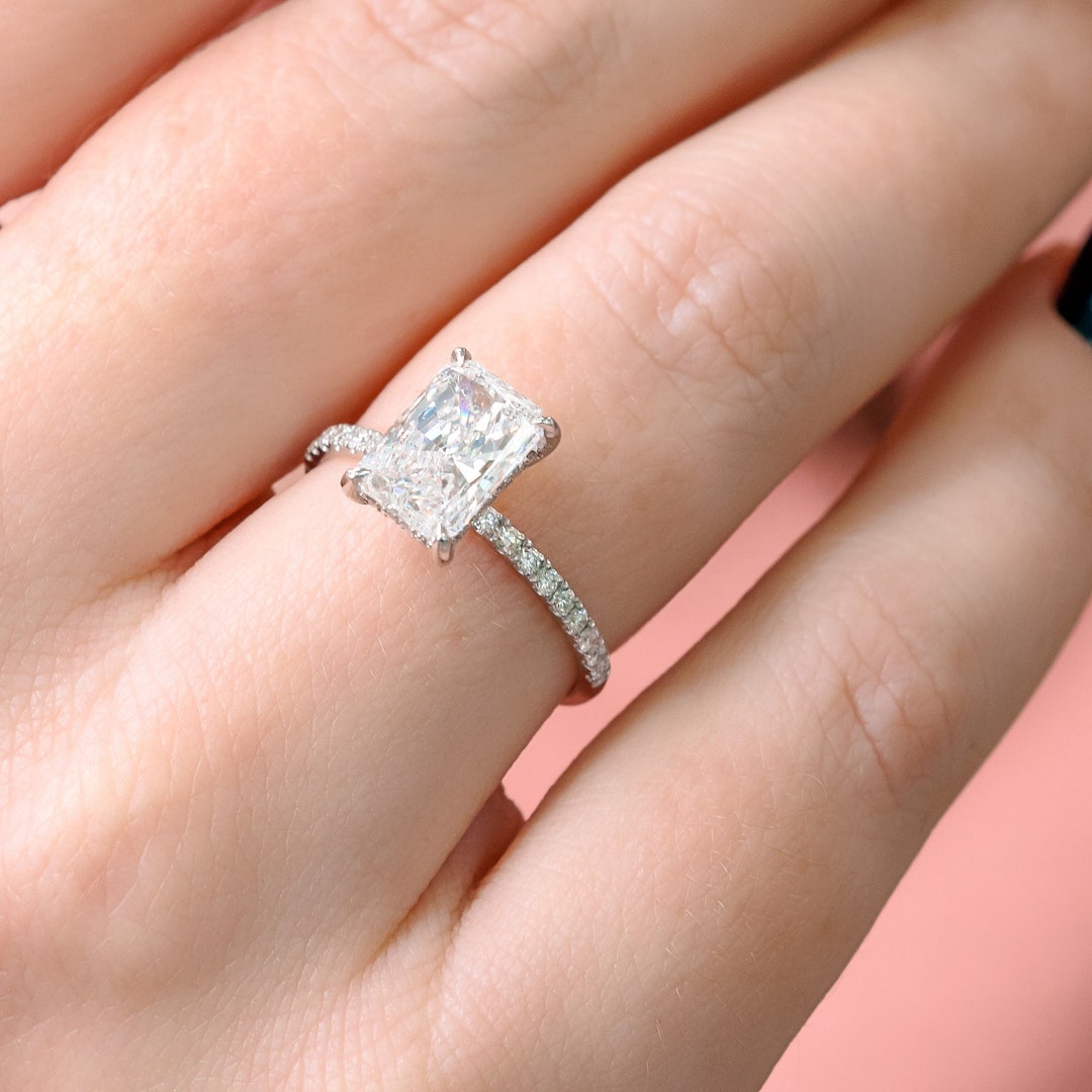 Radiant Cut Diamond Ring, Diamond Engagement Ring,elongate Diamond Ring