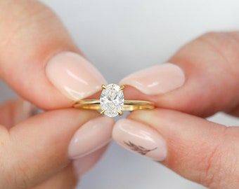 Dünner Band-Diamant-Verlobungsring, Designer Schmuck, Natueal Diamant, echter natürlicher Diamantring, zierlicher Gelbgold-Verlobungsring