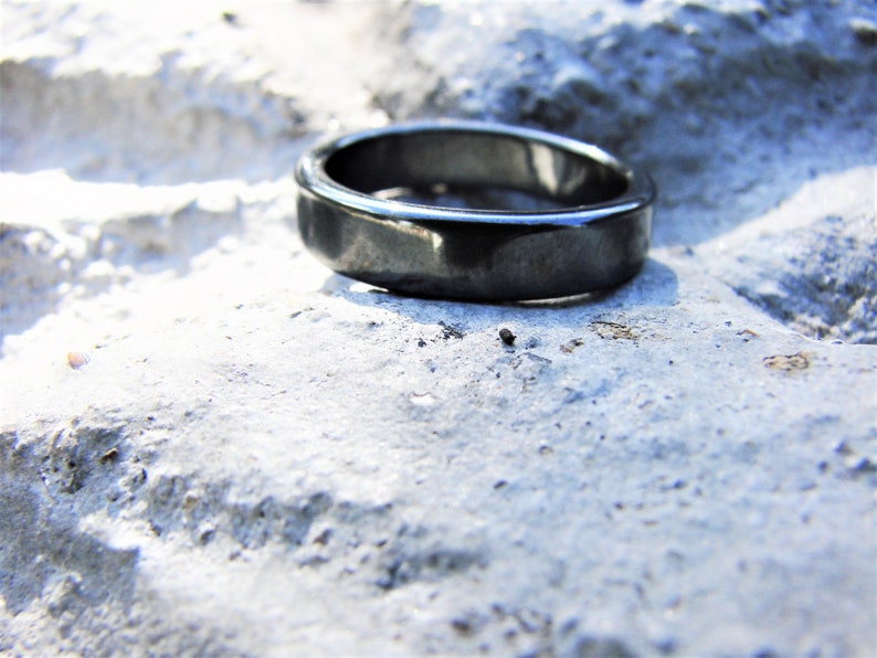 Crystal Healing Energy Ring Hematite Minimalist Male Unisex Gemstone Balancing Energy Grounding and Clarity Root chakra Thumb ring