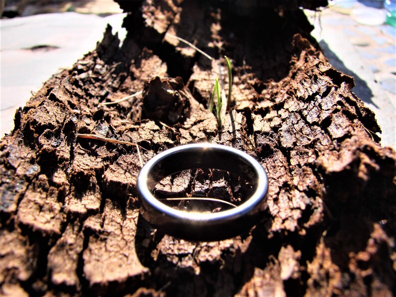 Crystal Healing Energy Ring Hematite Minimalist Male Unisex Gemstone Balancing Energy Grounding and Clarity Root chakra Thumb ring