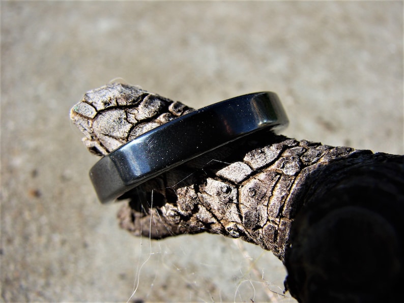 Crystal Healing Energy Ring Hematite Minimalist Male Unisex Gemstone Balancing Energy Grounding and Clarity Root chakra Thumb ring