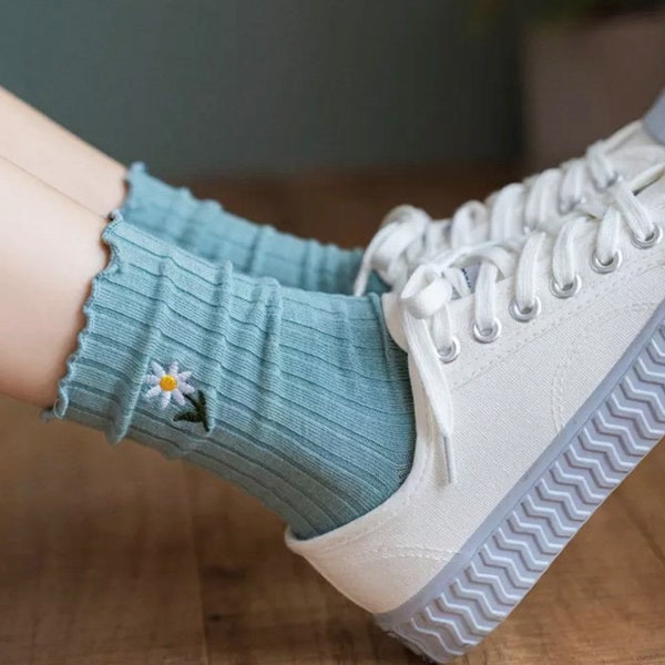 Cute Daisy Sock, Spring, Summer Cotton Socks, Gift for Girls, Women’s clothing