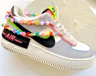 Shoe chain, customizable name sneaker charm, shoes straps, Y2K aesthetic shoe, 2000s chain for laces,  90s beaded crocs chain, lace charm