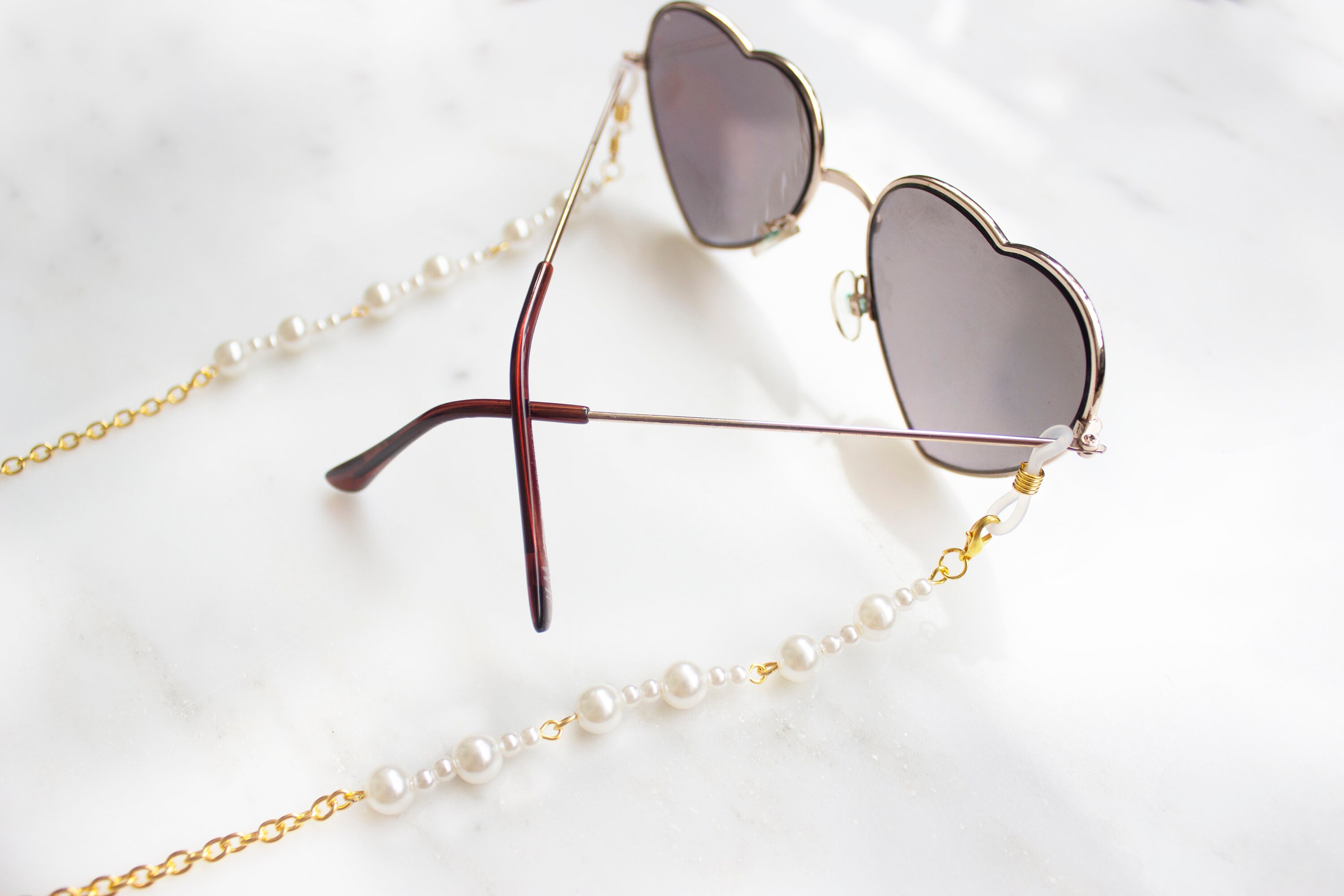 Sunglasses chain Pearls Oranges