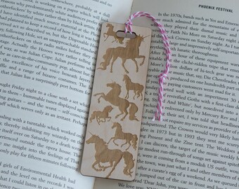 Unicorn bookmark. Engraved wooden bookmark with unicorn pattern L194 Book lover gift