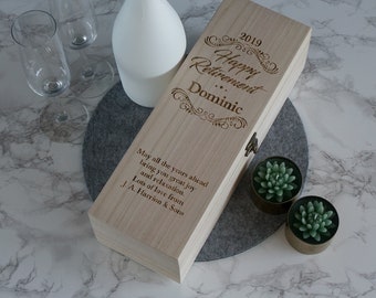 Custom retirement wine box gift. Personalised leaving work wooden whisky champagne gifting presentation box. Gift from colleagues co workers