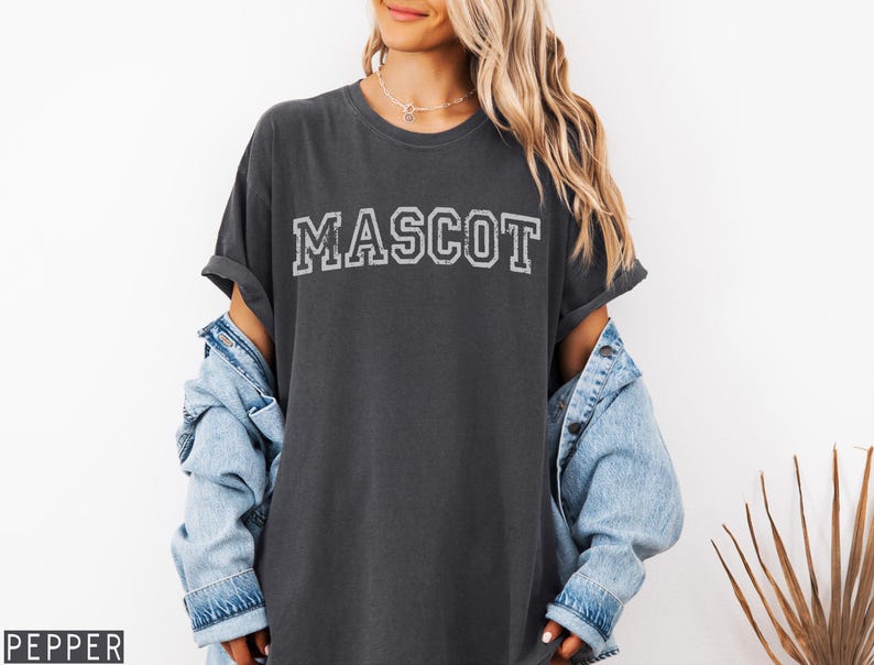 Camiseta Comfort Colors con mascota personalizada, camiseta de regreso a clases, camiseta personalizada para el espíritu de equipo, camiseta estilo preppy para el día del partido, camiseta con la mascota del equipo, camiseta con el logo de la escuela imagen 7