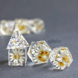 Real daisy polyhedral dice set rpg DnD Dice with blowball D&D dice Playing dice set for RPG game Dungeons and dragons