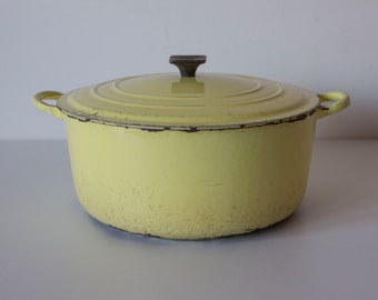 Vintage 1950s LE CREUSET Elysees Cazuela de horno holandés amarillo Tamaño F Hecho en Francia Hierro fundido esmaltado