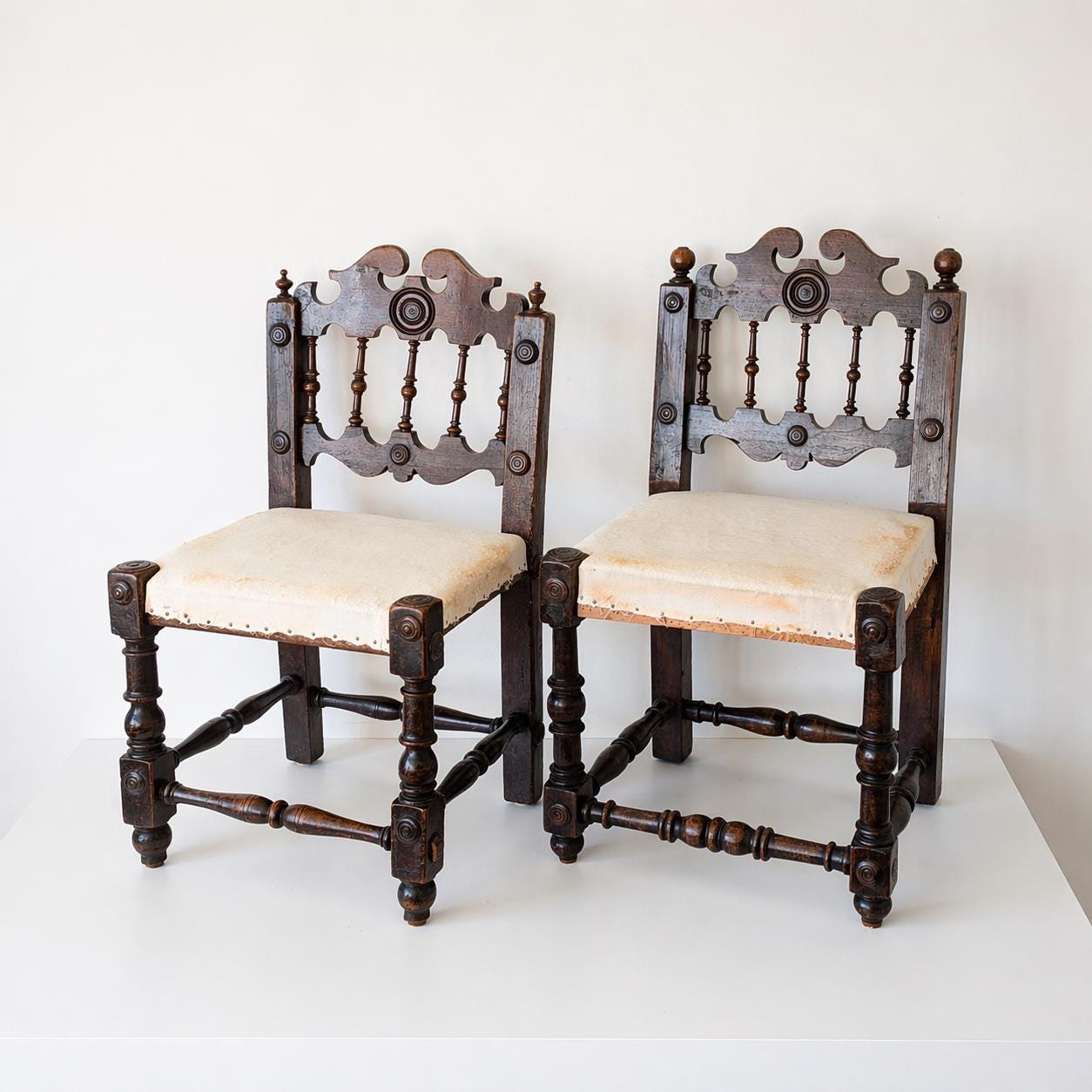 Carved vintage chairs - Etsy 日本