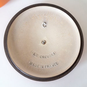 Faite Le Creuset vintage en fonte émaillée orange flamme Bon état Modèle C image 4