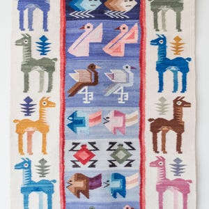 vintage tapijt van Peruaanse wol – Andesmuur met lama&#39;s en vogels, handgeweven volkskunst