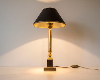 Lampe de table colonne exclusive chic des années 1970 en laiton de style néoclassique régence