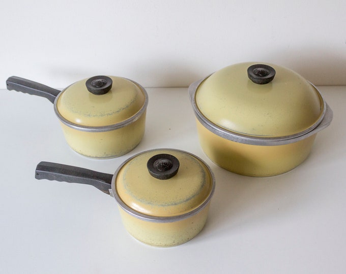 Vintage 70s Set of 3 Club Cookware Aluminum Cooking Pots and Dutch Oven
