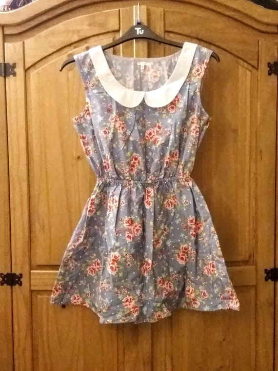 Peter Pan collar floral dress
