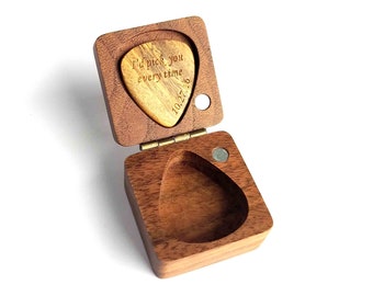 Personalizzato personalizzato inciso legno legno chitarra pick / in legno plettro musicista San Valentino regalo di Natale regalo di legno scatola di legno per gurtar giocatore