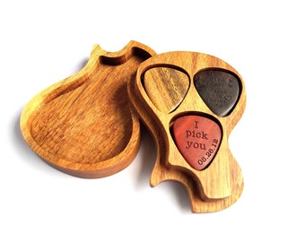 Set 3 Picks Personalized Custom Engraved Wood Guitar Pick / Wooden Plectrum Musician Valentines Day Gift Wooden Box For gurtar player