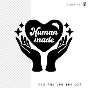 Puede incluir: Gráfico negro de dos manos sosteniendo un corazón con las palabras "Human made" en escritura blanca. Cuatro estrellas rodean el corazón. La imagen incluye el texto "DESIGN OWL" y opciones de tipo de archivo.