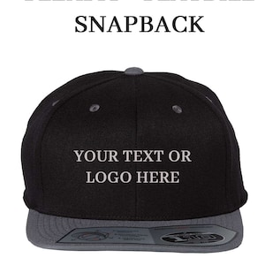 Flexfit Flatbill - Snapback Cap - bestickte Kappe mit Name oder Text oder LOGO bestickt - für Trucker