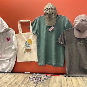 Floral embroidered t-shirt
comfort colors tshirt with embroidery
wild flower embroidery tshirts