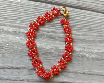 Seed Bead Flower Bracelet,Rad Seed Bracelet, Red Daisy Bracelet,Red beaded bracelet,Bead flower bracelet,Boho flower bracelet