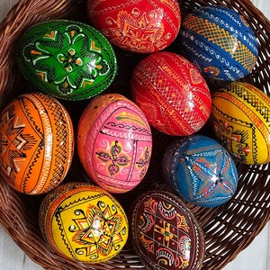 Easter egg, Set 5 Ukrainian pysanky, wooden eggs, Hand painted ornament eggs, Ukraine souvenir and gift for Easter, decorate egg, pisanki