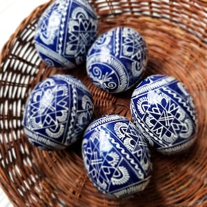 Easter egg, Set 5 Ukrainian pysanky, wooden eggs, Hand painted ornament eggs, Ukraine souvenir and gift for Easter, decorate egg, pisanki