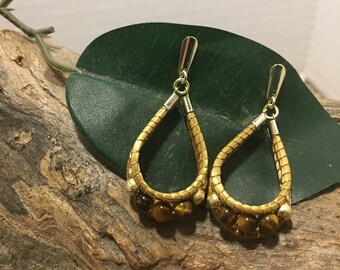 Golden Grass and Beaded Stone Earrings / Capim Dourado / Long Earrings / Gold / Organic / Eco-Friendly