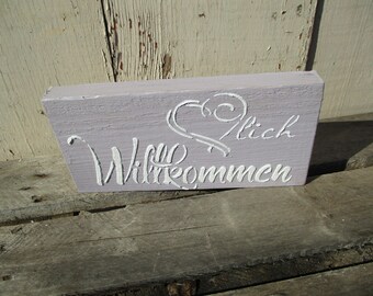 Schild in Flieder  HERZLICH WILLKOMMEN  aus Holz  Shabby Deko 3D zum Stellen wahlweise zum Hängen