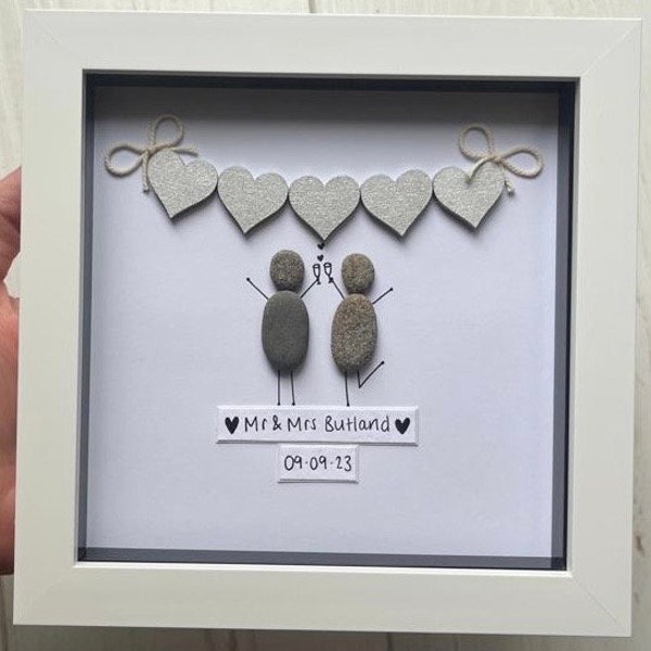 Wedding Gift, Wedding Pebble Picture, Personalised Wedding Gift, Wedding Gift For Couple, Mr and Mrs Gift, Wedding Present