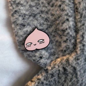 Pervy Peach / Peachy Hard Enamel Lapel Pin // Kawaii, Cute, Japanese ...