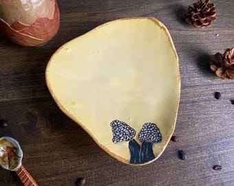 Plato de joyería con forma de hongo, plato para aperitivos, plato de cerámica con forma de hongo, plato para todo, plato para anillos, platos de cerámica hechos a mano, regalo para ella, arte con hongos