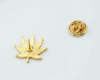 WEED LEAF PIN