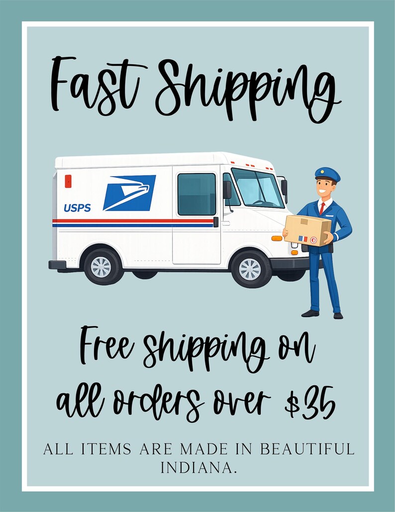K&ouml;nnte beinhalten: Illustration eines wei&szlig;en USPS-Lieferwagens mit dem Text "Fast Shipping". Ein Postbote in blauer Uniform h&auml;lt ein Paket. Der Text lautet "Free shipping on all orders over $35."