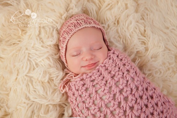 PDF Photography prop Newborn hat pattern Advanced Lace weight 0 Intermediate Queeny Newborn Bonnet Pattern Knit