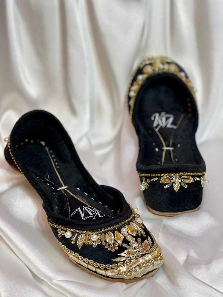 rutschfeste schwarze schuhe