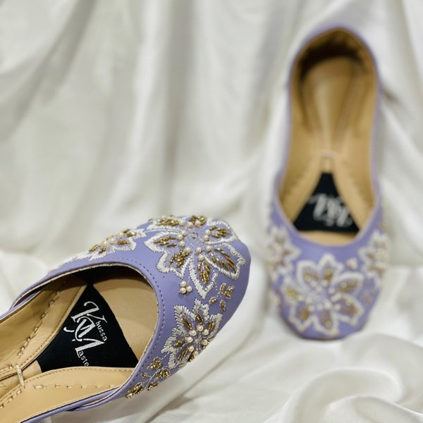 Handmade Purple Floral Fantasy Khussa Jutti Padded Insole Nonslip Indian Pakistani Wedding Footwear Punjabi Jutti Velvet beads shoes