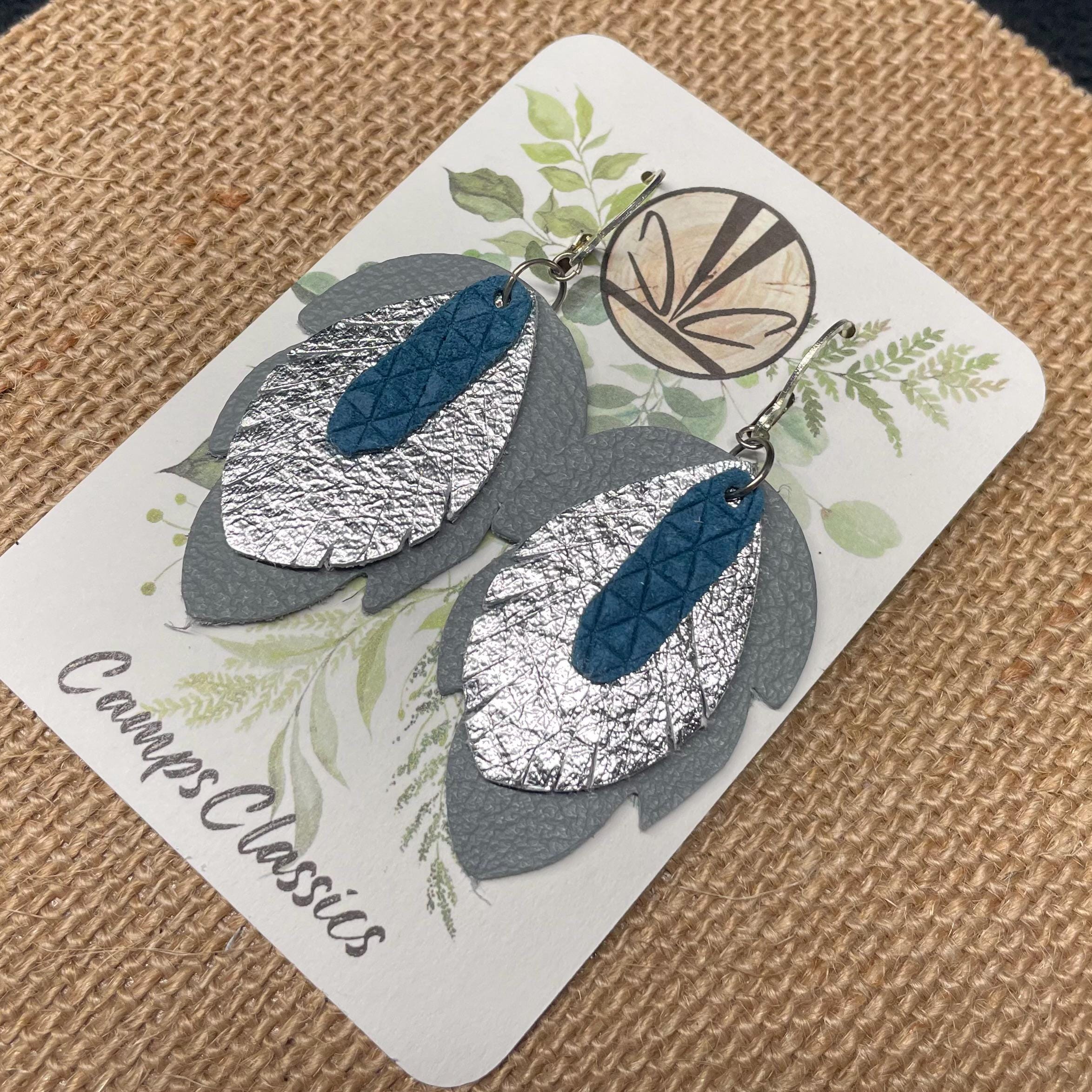 Leather Dangle Earrings - Gray and Silver [3322]